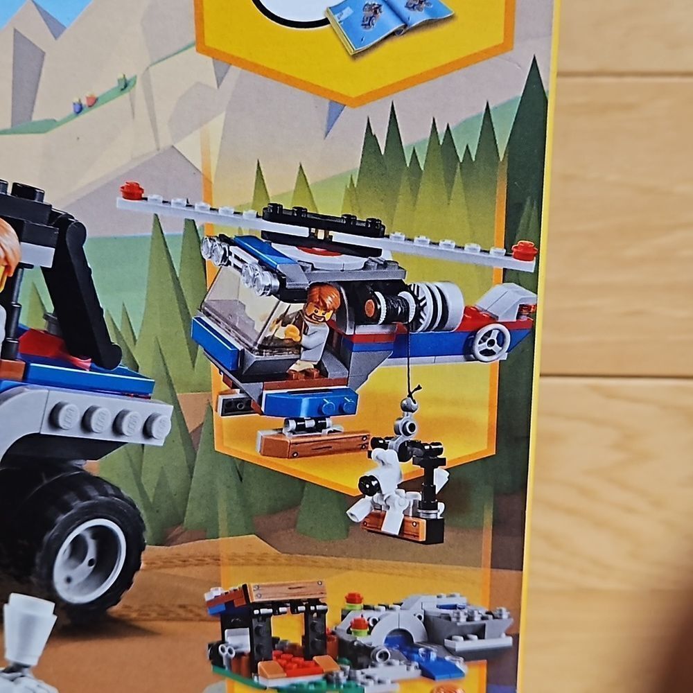 LEGO Creator Outback Adventure 31075 Creator 3 in 1 Set Truck Helicopter - Picture 4 of 15